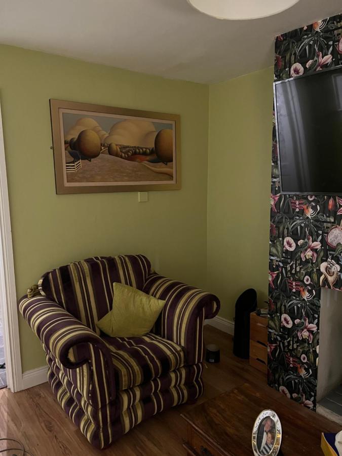 11 Parkmore Street, Ormeau Road, Belfast, Bt7 2Gt, 2 Bedroom House Екстер'єр фото
